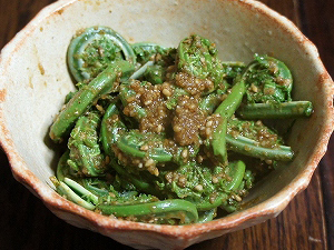 こごめの胡麻和え