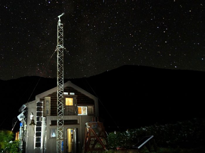 駒の小屋 星の降る夜